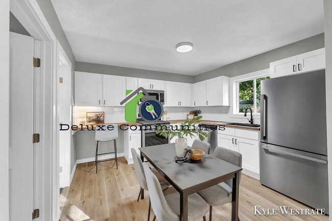 Foto del edificio - BEAUTIFUL 3 BEDROOM- Completely remodeled in Greenville!