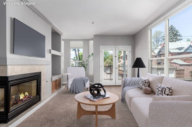 Foto del edificio - 2BD, 2BA City Park West Condo with 2 Garag...