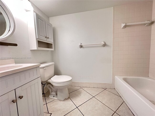 Building Photo - 13455 SW 16th Ct