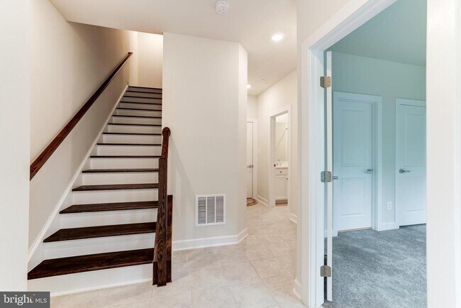 Foto del edificio - 13036 Hattontown Square