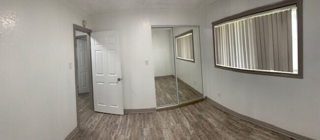 Building Photo - Randall Apartments