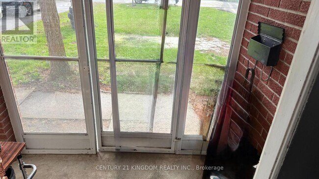 Photo du bâtiment - 35 Homestead Rd