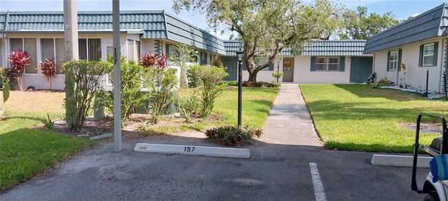 Foto del edificio - 1811 Bedford Ln