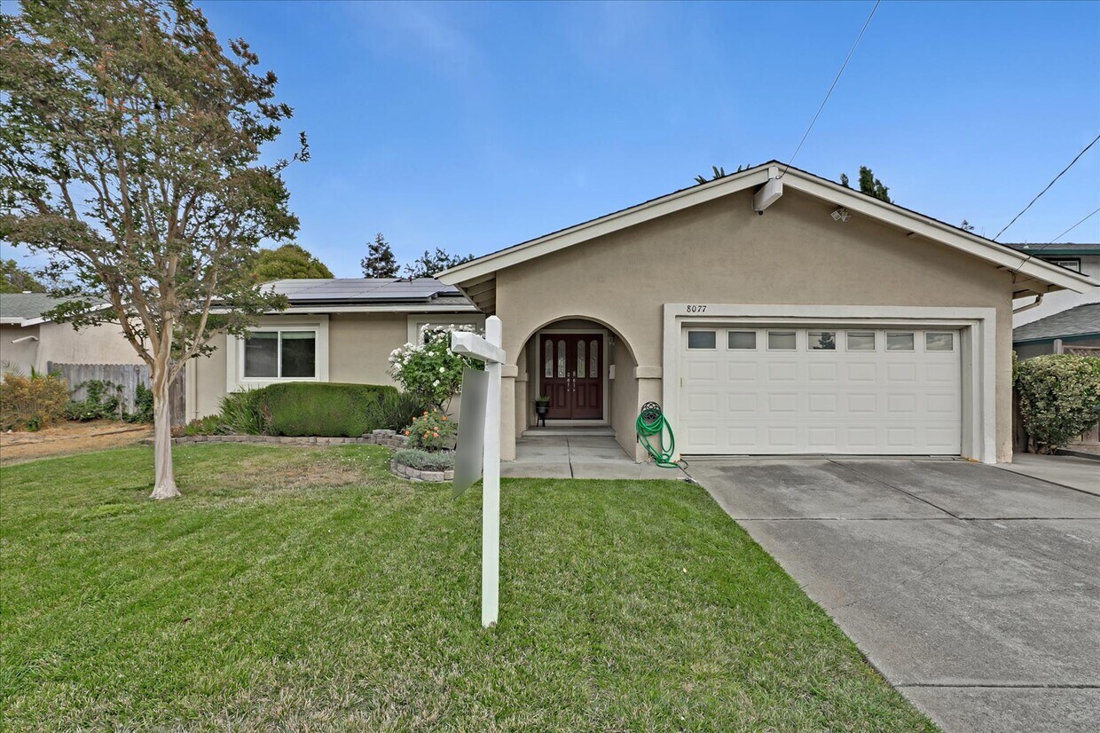 Primary Photo - 8077 Peppertree Rd