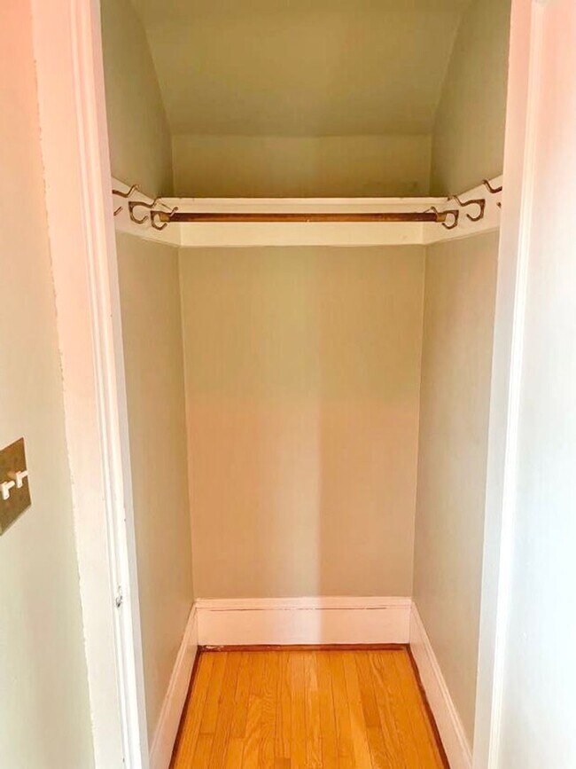 Foto del edificio - Lovely 1+ Bedroom Apt in Old-Portland Building off of Hawthorne