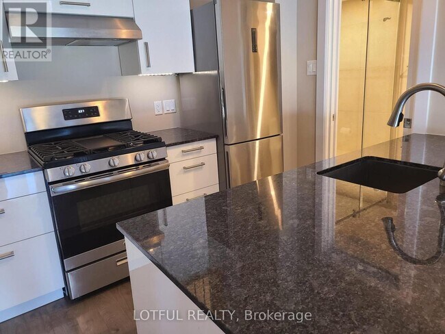 Photo du bâtiment - 206 Manchester Ave