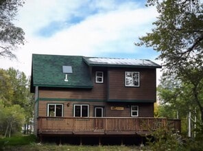 Building Photo - 135 Hideaway Dr