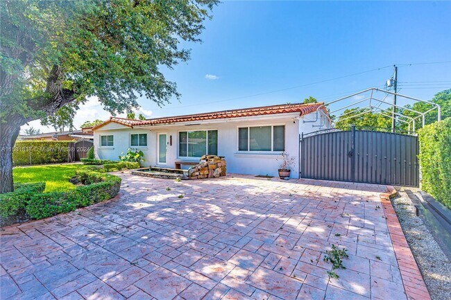 Foto del edificio - 10310 SW 43rd St