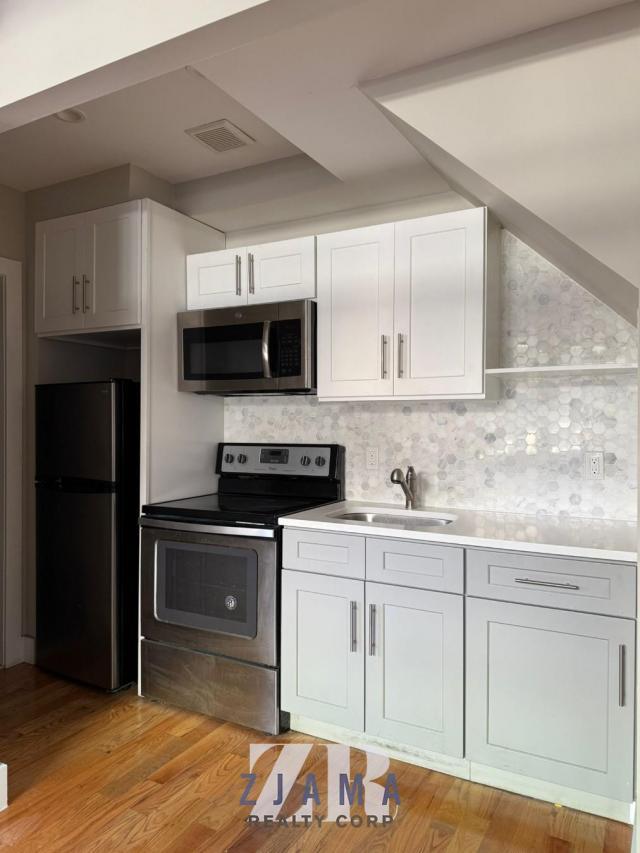 Foto del edificio - 2 bedroom in BROOKLYN NY 11205