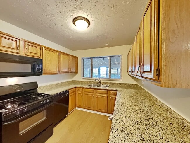 Foto del edificio - 423 Springfield St