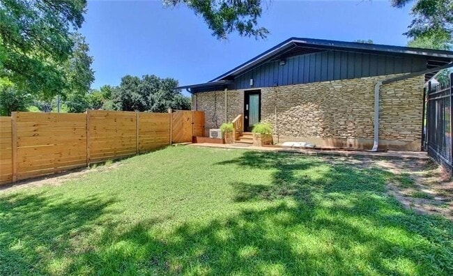 Building Photo - 3209 Jack Cook Dr