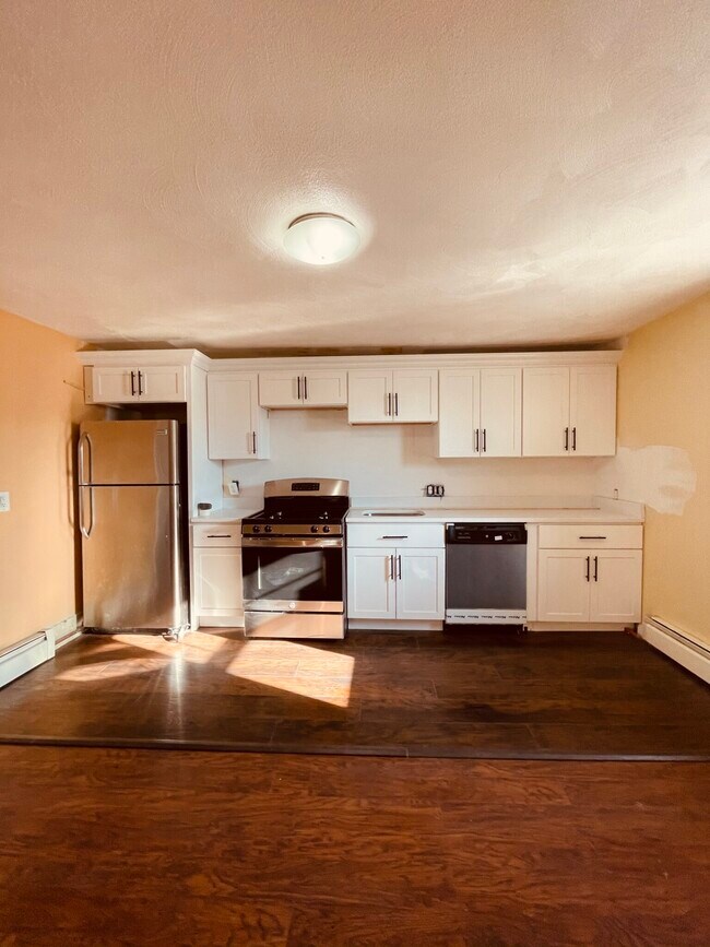 Building Photo - 809 Saratoga St
