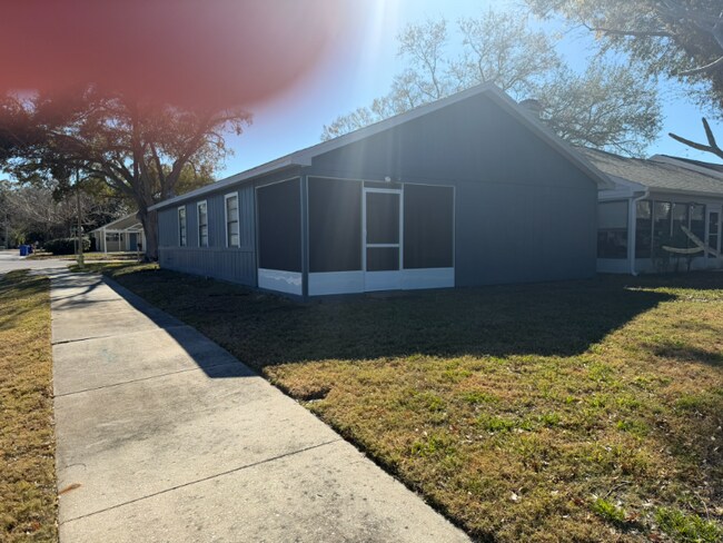 Foto del edificio - 1042 Willowood Ln