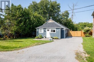 Building Photo - 131 Maple Ave