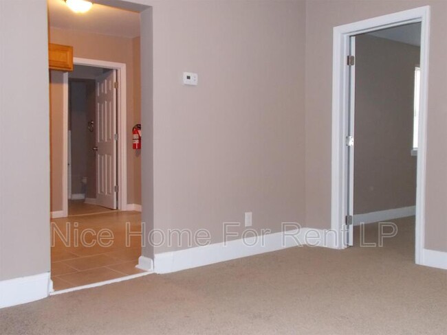 Building Photo - 108 W Evesham Rd