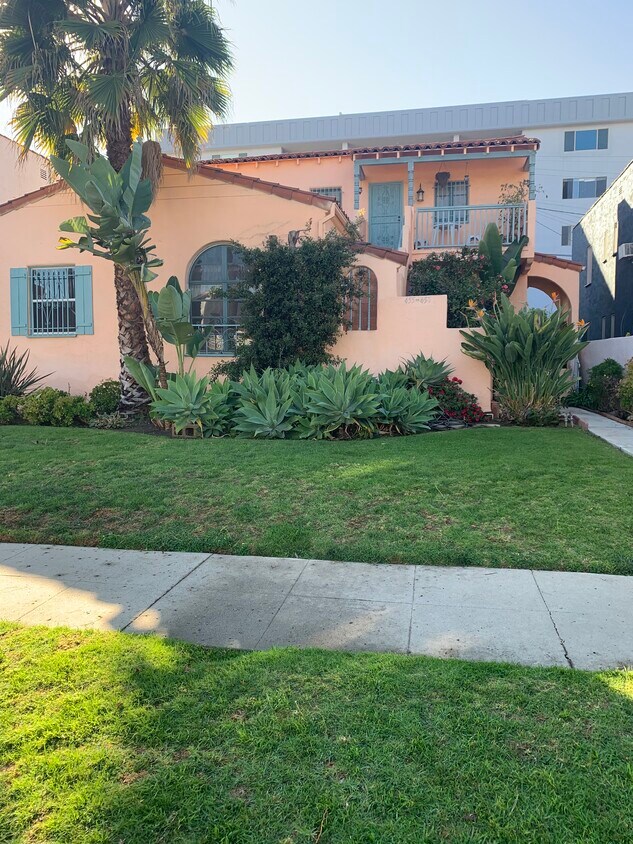 Spanish Triplex on Palm Dr. - 455 S Palm Dr