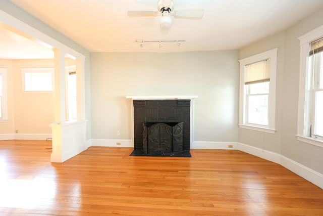 Building Photo - 111 E Elm Ave