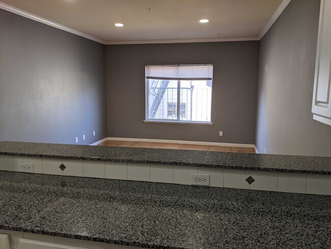 Building Photo - 92 29th St