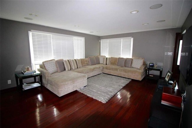 Foto del edificio - 2541 Middlebelt Rd
