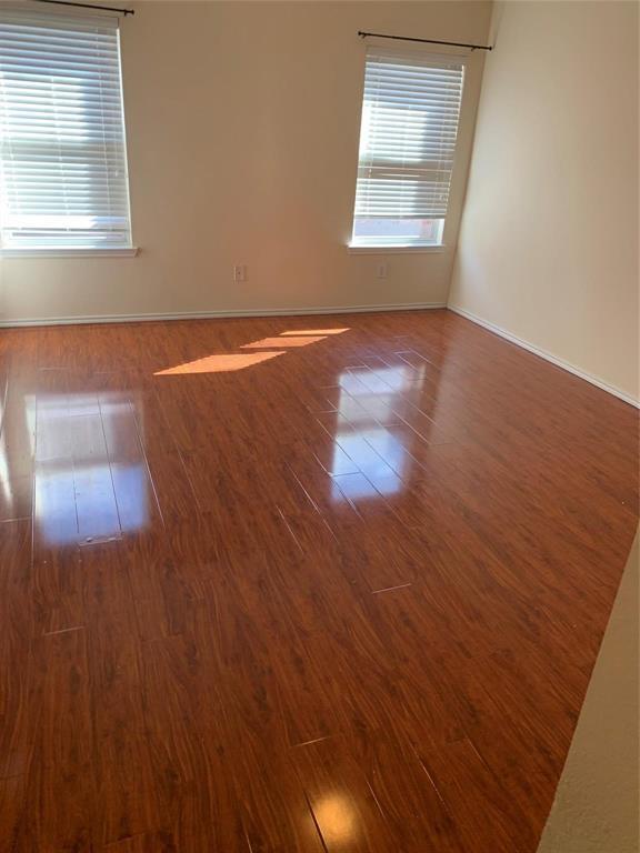 Building Photo - 1417 Sleepy Hollow Dr