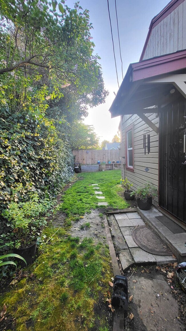 Foto del edificio - 105 1/2 Genessee Street