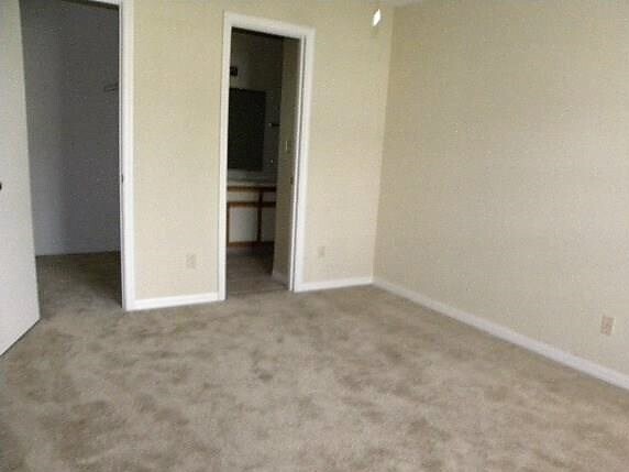 Building Photo - 2 Bed, 2 Bath Condo near Metrowest