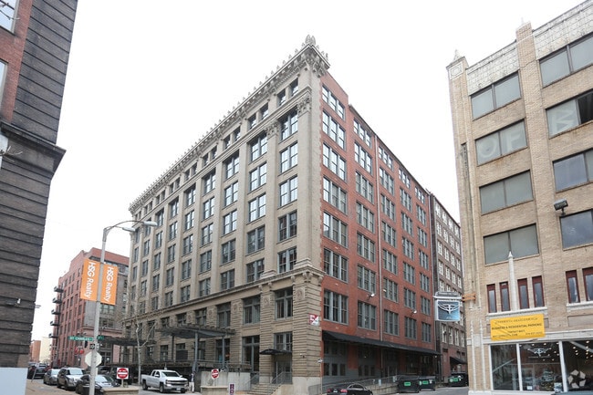 Building Photo - Rudman on the Park