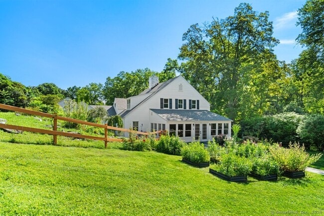 Building Photo - 120 Obtuse Hill Rd