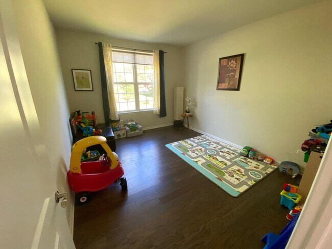 Foto del edificio - 3915 Nannyberry Ct