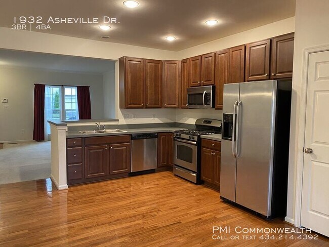 Foto del edificio - 1932 Asheville Dr