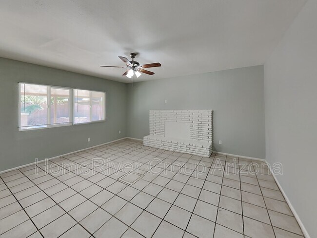 Foto del edificio - 4631 W Claremont St