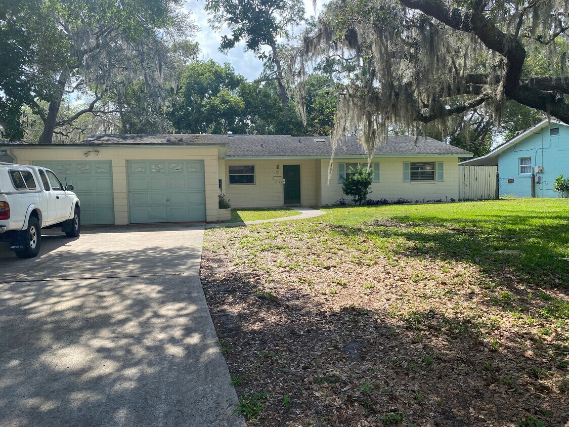 Foto principal - 2812 Sheringham Rd