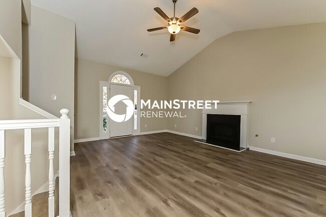 Building Photo - 3 Bedroom Pet-Friendly Home in REX, GA wit...