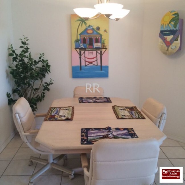 Foto del edificio - 4232 Liron Ave