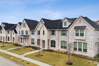 Building Photo - 7043 Granbury Ln