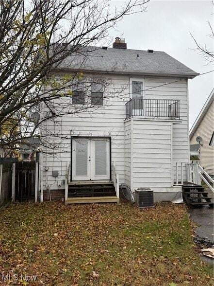 Building Photo - 19600 Pasnow Ave