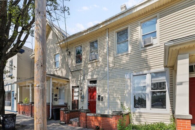 Foto del edificio - 323 S Queen St