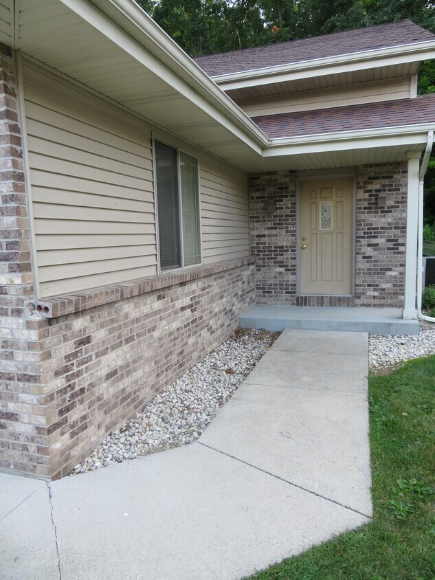 125 Nordic Way, Slinger, WI 53086 Condo for Rent in Slinger, WI