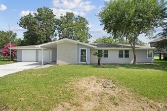 Building Photo - 606 Meadowlawn St