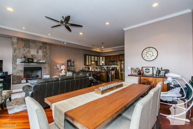 Foto del edificio - 2 br, 2 bath Condo - 1357 W Grand Ave