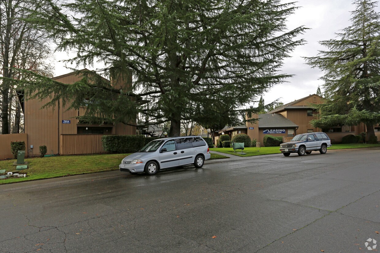 Foto del edificio - Pebble Beach Apartments