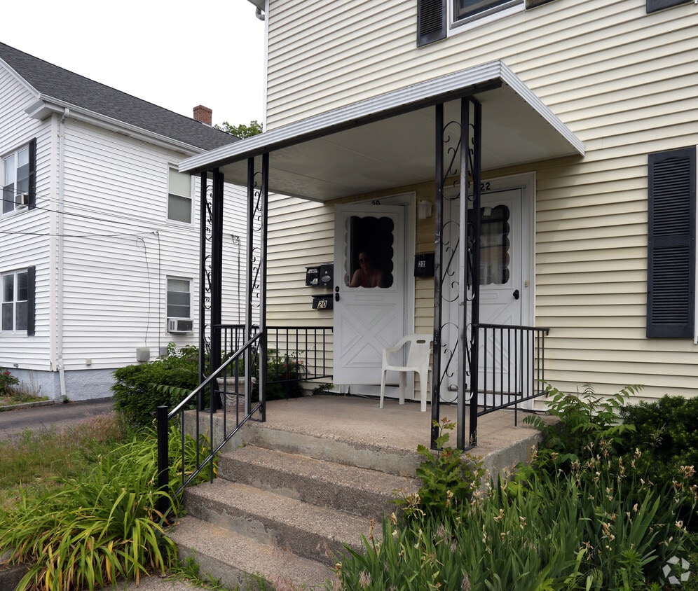 2022 Chaplin St, Pawtucket, RI 02861 2022 Chaplin St Pawtucket, RI