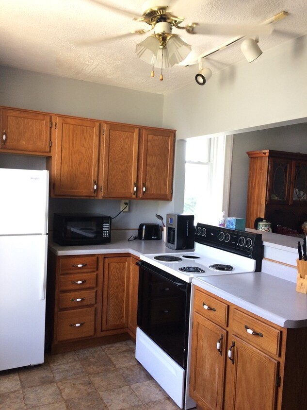 Primary Photo - 3 Bedroom House