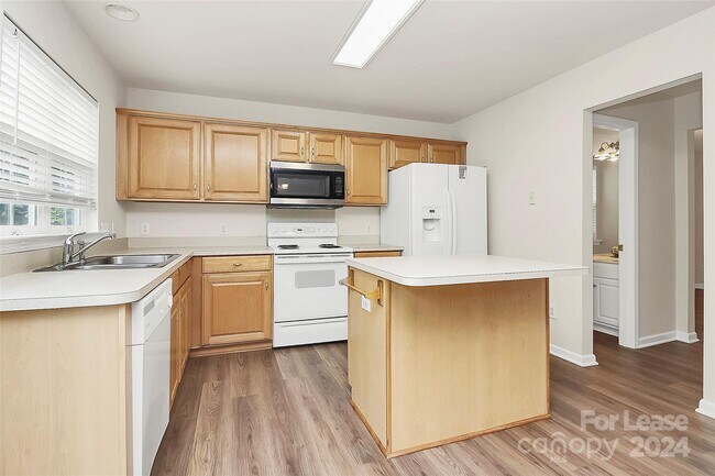 Foto del edificio - 12119 Bobhouse Dr