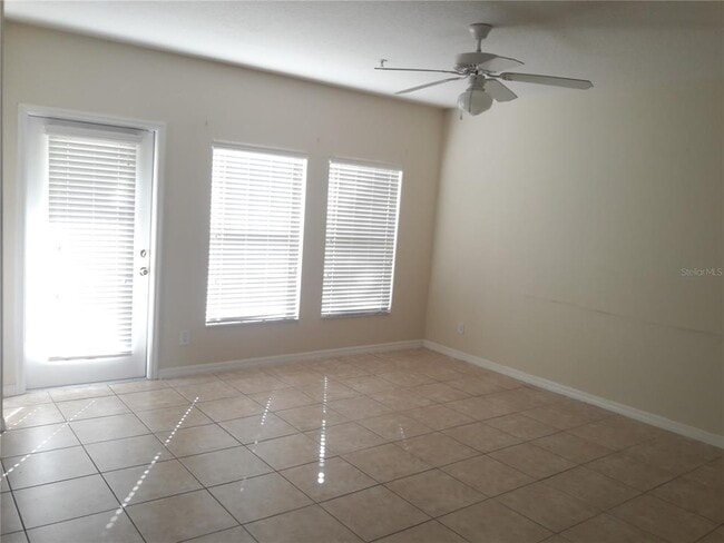 Building Photo - 9810 Tivoli Villa Dr
