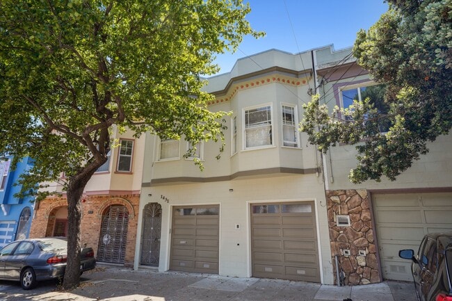 Building Photo - 1431 Quesada Ave