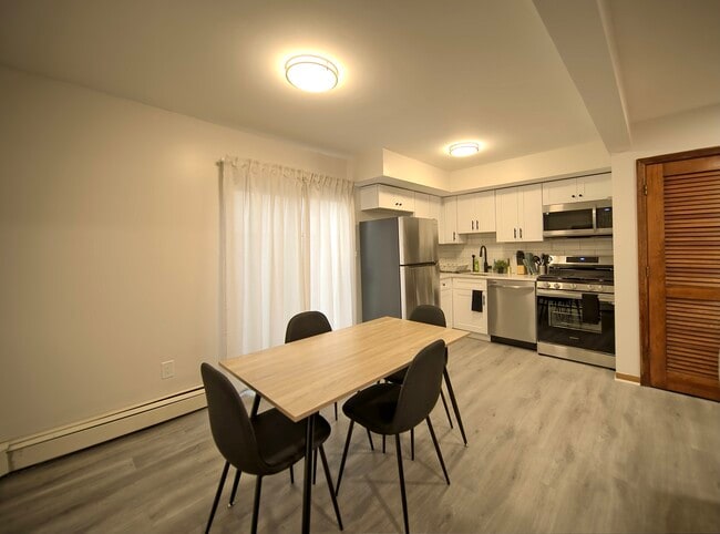 Foto del edificio - 457 Jackson Ave