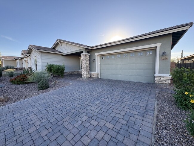 Foto del edificio - Dove Mountain 4 bedroom with Den 3,277 sq ...