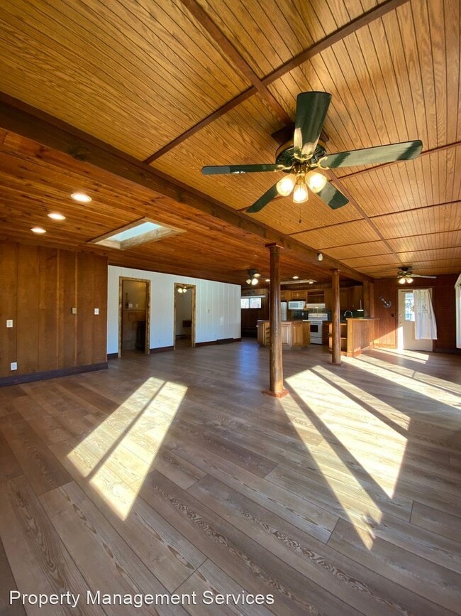 Building Photo - 2 br, 1 bath House - 11900 N Rumpelstiltzk...