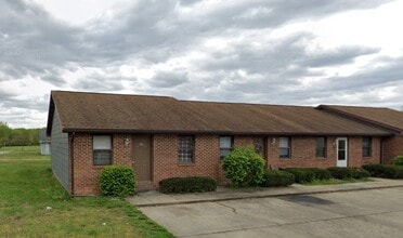 Building Photo - 8701 N Raintree Ct